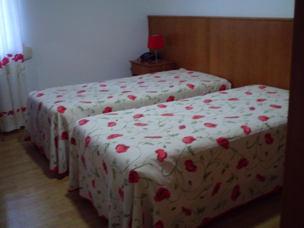 Hotel Serafim Almodôvar Стая снимка
